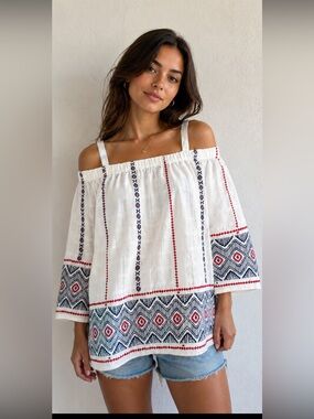 Boho Sonoma Off the Shoulder Embroidered Size S, Oversized 100 % Cotton